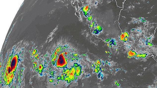 Duas tempestades tropicais, Erick e Flossie, esto ativas no Pacfico, nesta segunda-feira, dia 29 de julho de 2019. Ambas podero virar furaco. Crdito: Apolo11.com