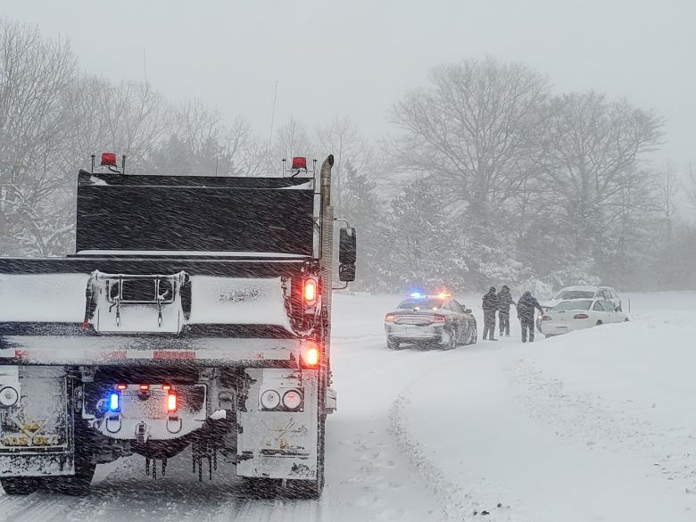 Nova York foi atingida por intensa nevasca no sbado, dia 29. Crdito: Divulgao Polcia Estadual de Nova York 