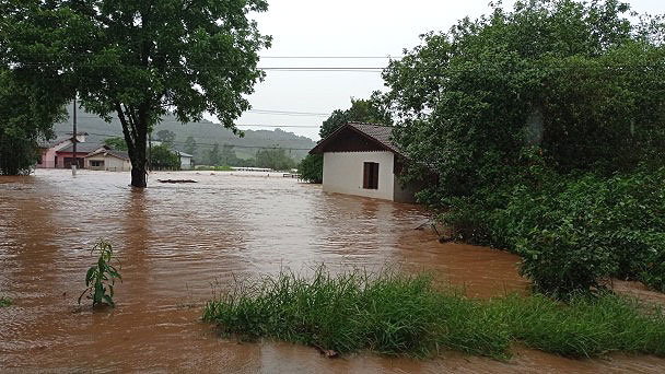 Rio Grande do Sul teve pelo menos 51 municpios afetados pelas chuvas intensas dos ltimos dias. Crdito: Defesa Civil do RS